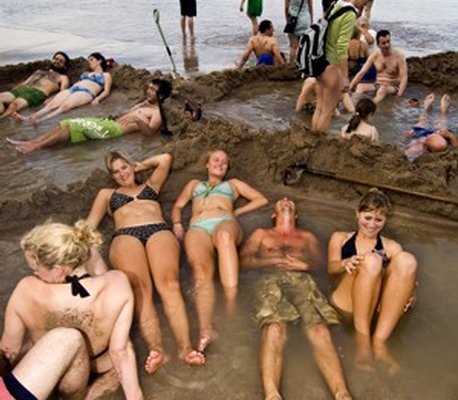 Hot Water Beach :: click here for more information Hot Water Beach, Whitianga, New Zealand