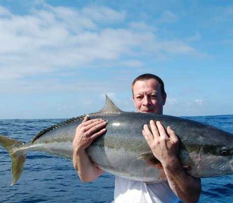 Epic Adventures Ltd :: click here for more information Epic 37kg Kingfish!!!